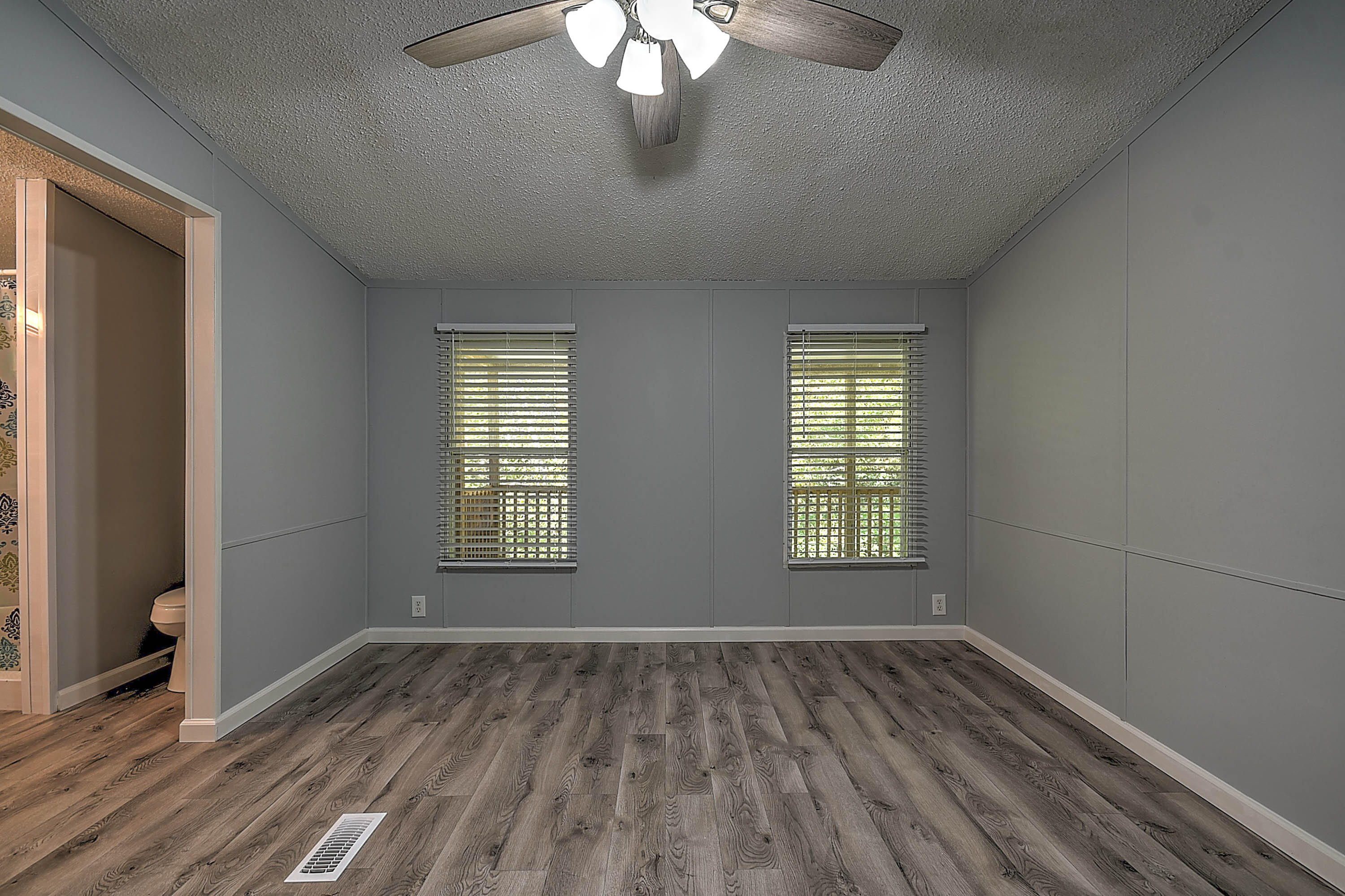 955 South Water Fork Road Greeneville, TN 37743 - Photo 18 of 31 Master Bedroom