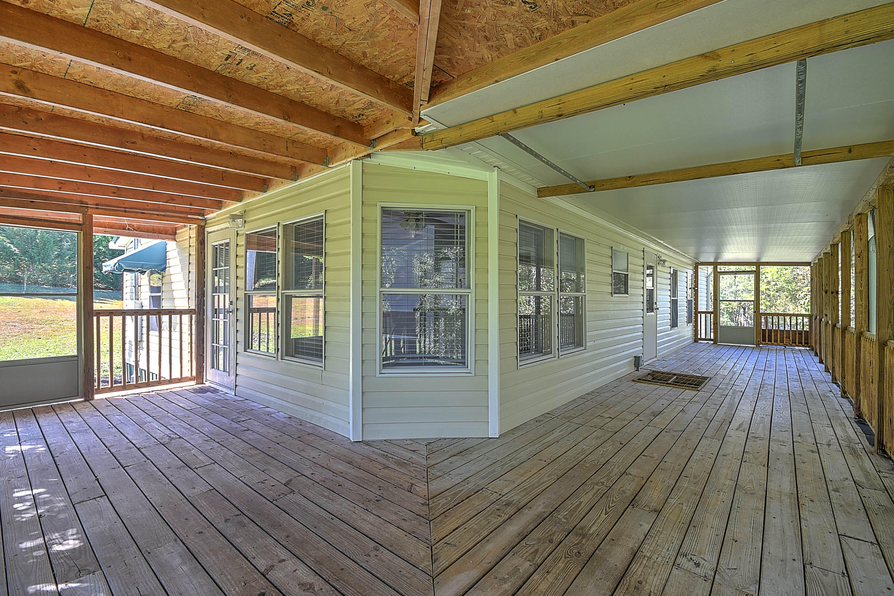 955 South Water Fork Road Greeneville, TN 37743 - Photo 27 of 31 Huge wrap around porch!