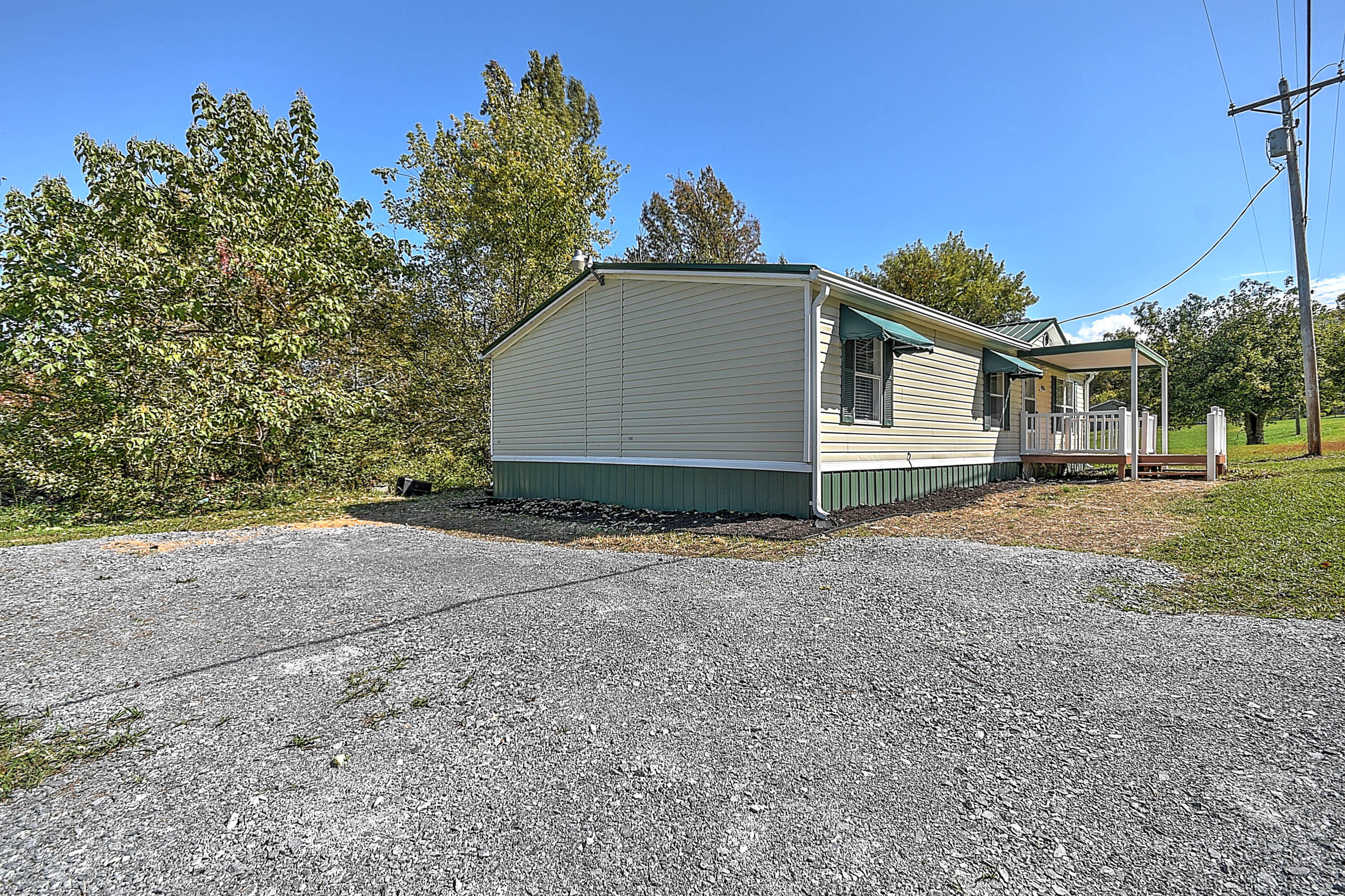 955 South Water Fork Road Greeneville, TN 37743 - Photo 29 of 31 Lots of space for parking.