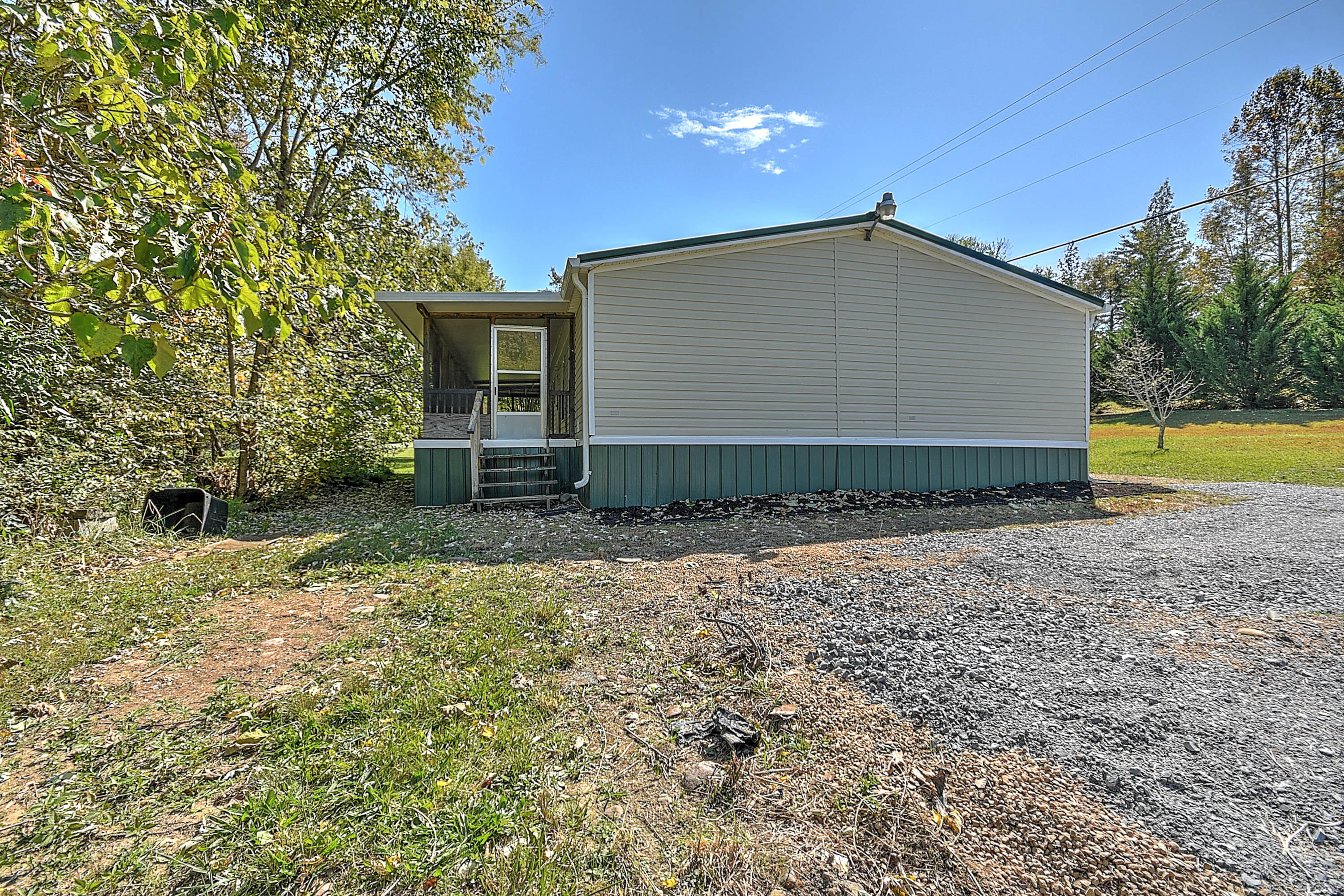 955 South Water Fork Road Greeneville, TN 37743 - Photo 30 of 31 Side of Home