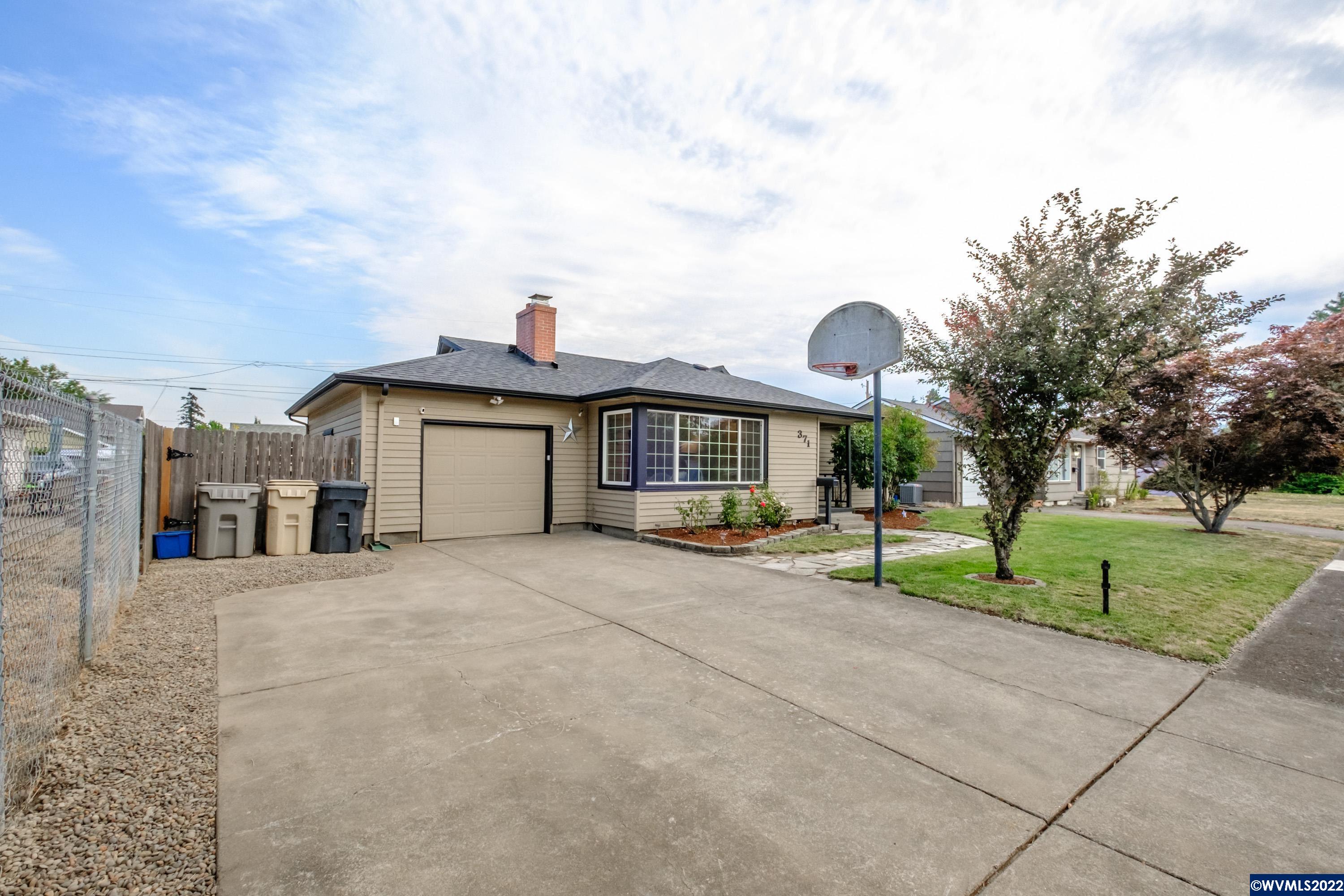 371 F Street Lebanon, OR 97355 - Photo 3 of 42 Gallery Image 3