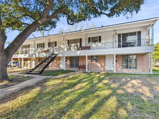 $675,000 | 109 Wood Street, Navasota, TX 77868