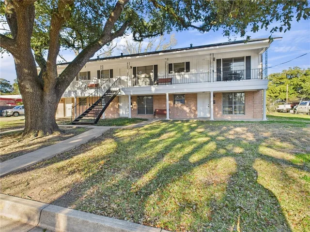 $675,000 | 109 Wood Street, Navasota, TX 77868