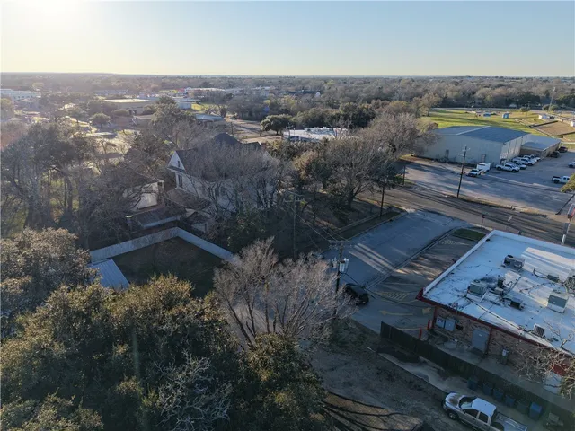 $675,000 | 109 Wood Street, Navasota, TX 77868