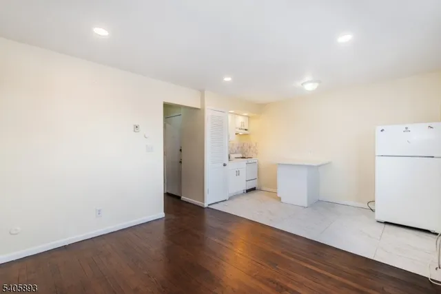 $1,450 | 601 Fairview Avenue, Fairview, NJ 07022