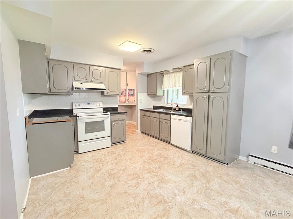 8117 Berry Road Bonne Terre, MO 63628 - Photo 15 of 45