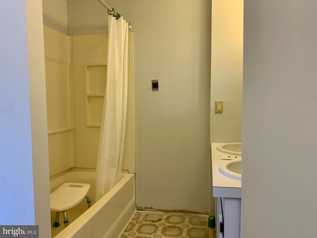 $320,000 | 249 East Thompson Street, Philadelphia, PA 19125