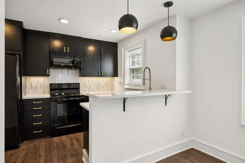 $535,000 | 1615 A Cahal Avenue, Nashville, TN 37206