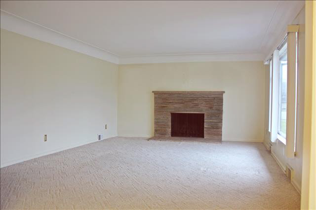 1631 South Custer Road Monroe, MI 48161 - Photo 2 of 18 Liv. W/CoveCeil&FP