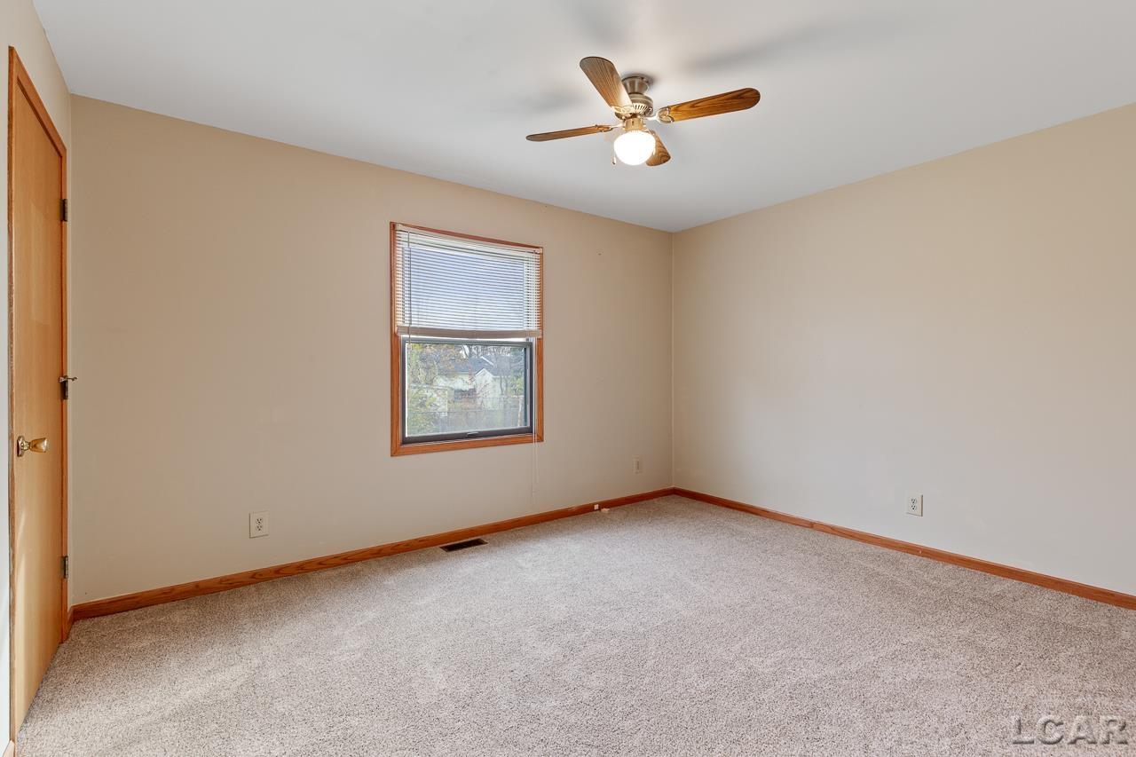 217 Locust Street Clinton, MI 49236 - Photo 14 of 34 50128500-13.JPG