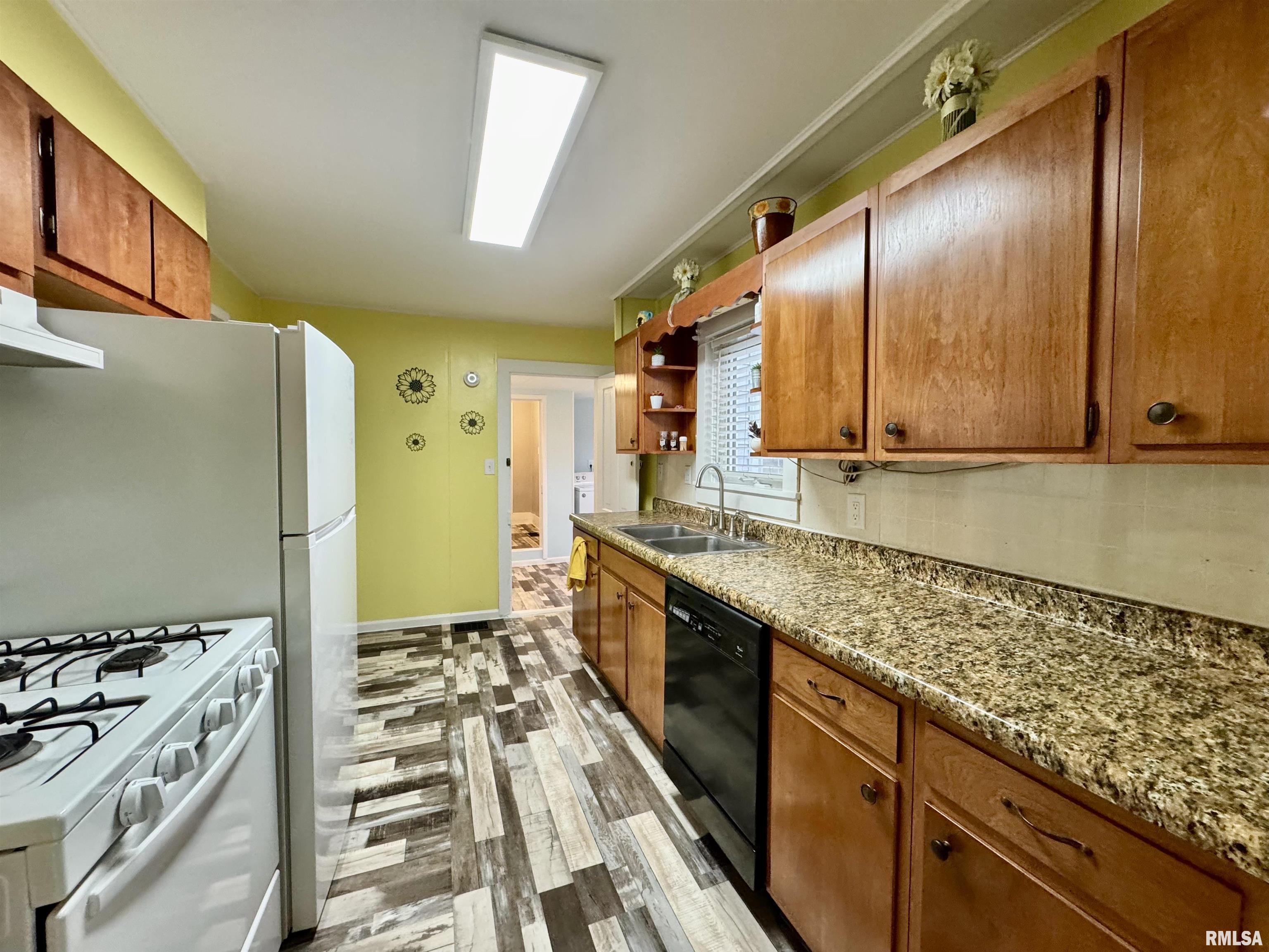 1407 15th Street Viola, IL 61486 - Photo 6 of 23