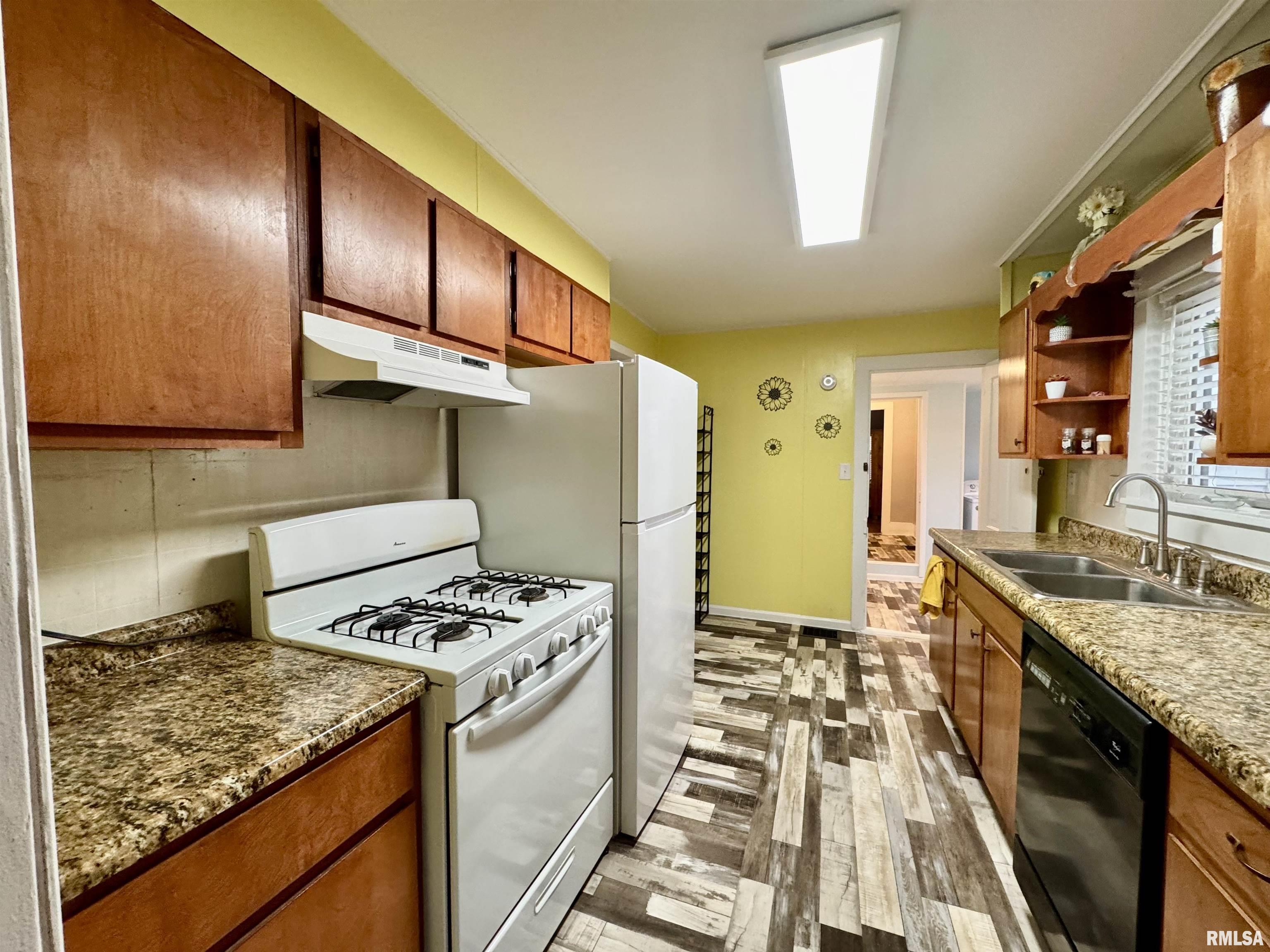 1407 15th Street Viola, IL 61486 - Photo 7 of 23