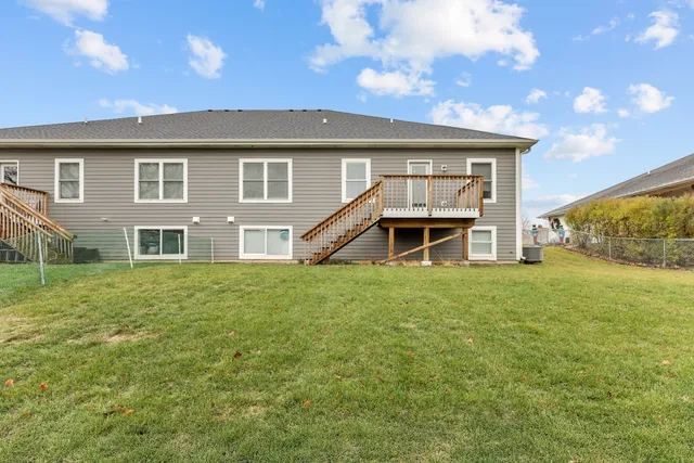 $346,000 | 207 Julie Lane, Hampshire, IL 60140