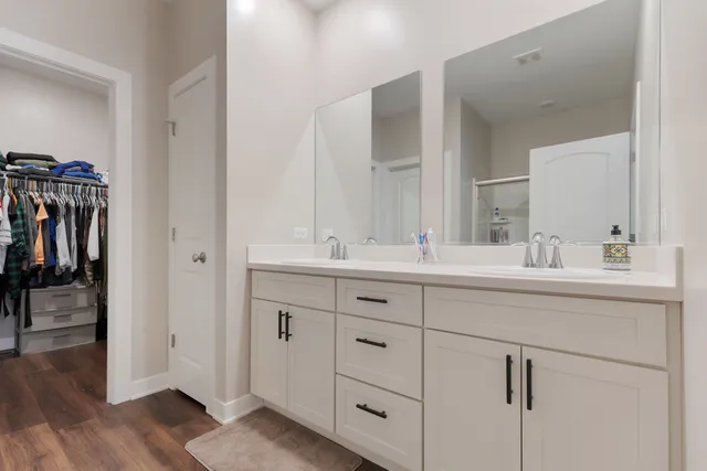 $346,000 | 207 Julie Lane, Hampshire, IL 60140