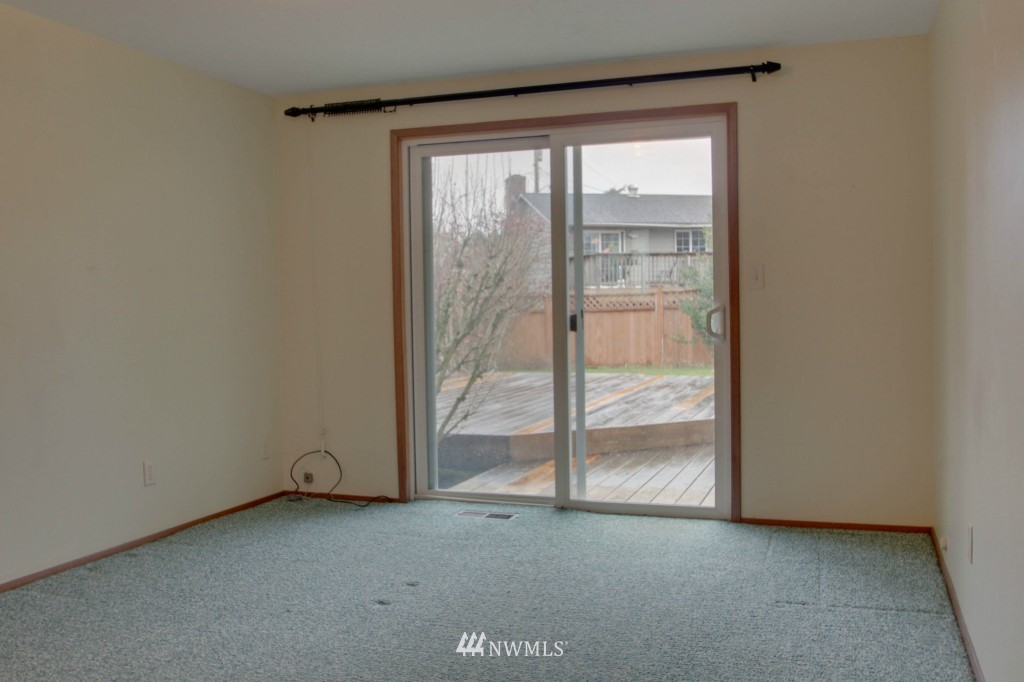 4232 Northeast 10th Place Renton, WA 98059 - Photo 9 of 13