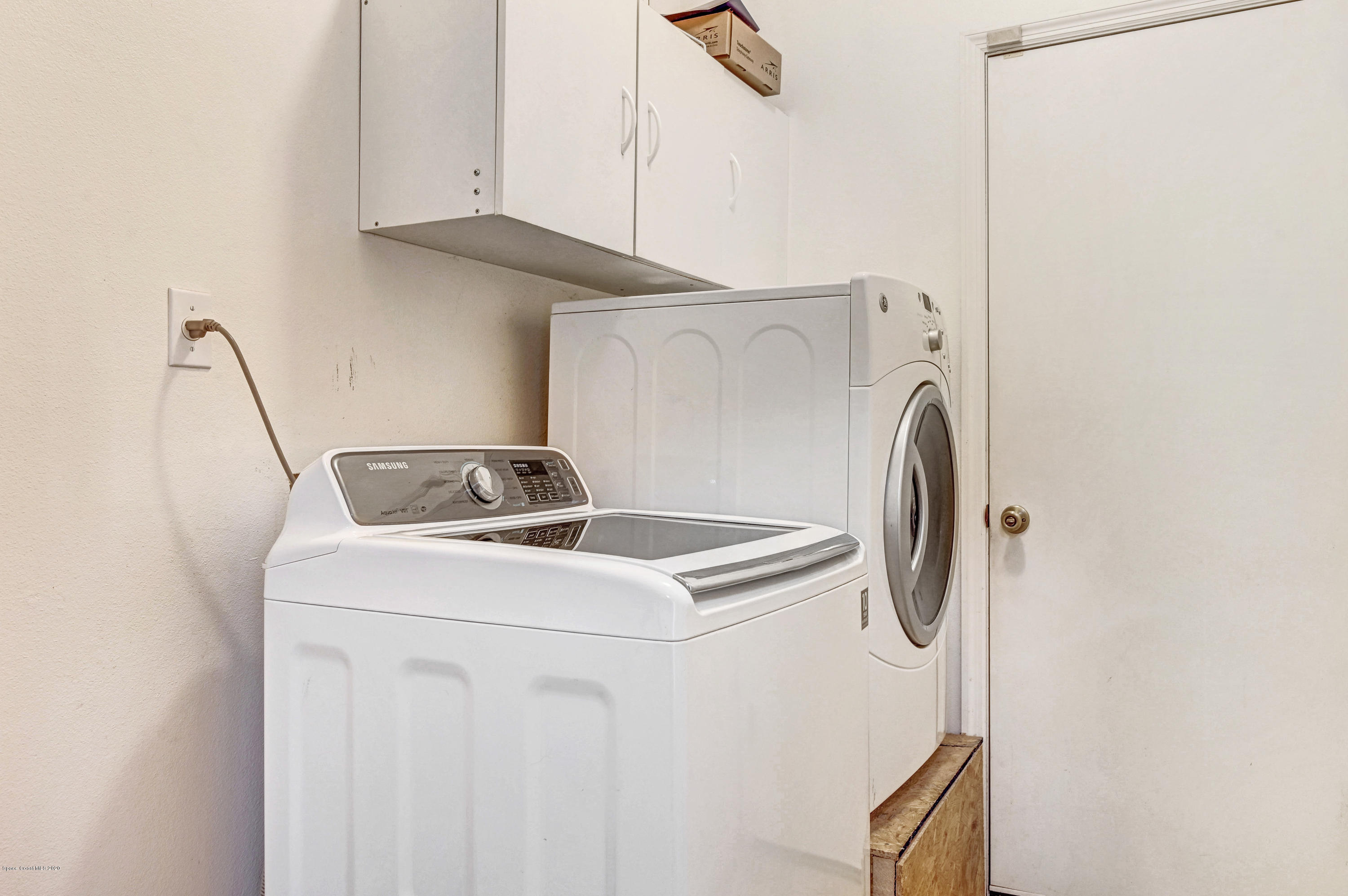 2865 Tishman Road Southeast Palm Bay, FL 32909 - Photo 33 of 34 Laundry room