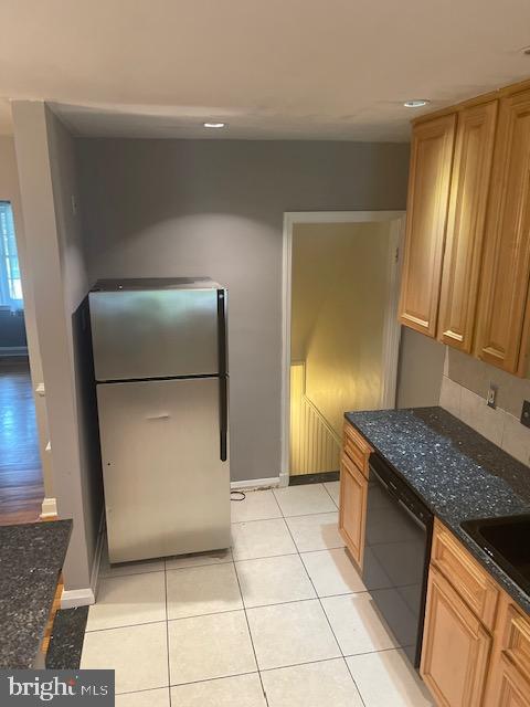 6021 Falkirk Road Baltimore, MD 21239 - Photo 5 of 35 Kitchen