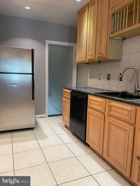 6021 Falkirk Road Baltimore, MD 21239 - Photo 8 of 35 Kitchen