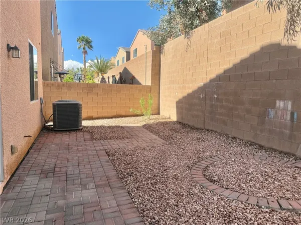 $2,000 | 9310 Winebrook Avenue, Las Vegas, NV 89148