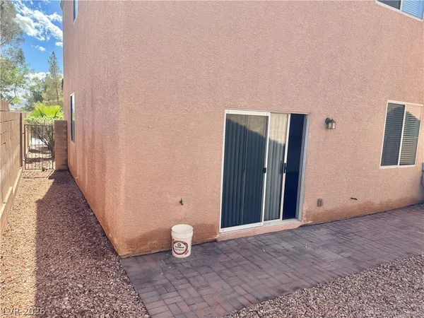 $2,000 | 9310 Winebrook Avenue, Las Vegas, NV 89148