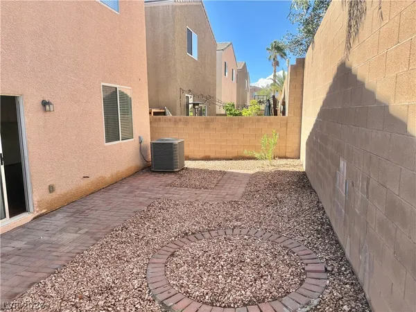 $2,000 | 9310 Winebrook Avenue, Las Vegas, NV 89148