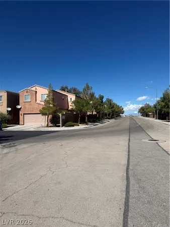 $2,000 | 9310 Winebrook Avenue, Las Vegas, NV 89148