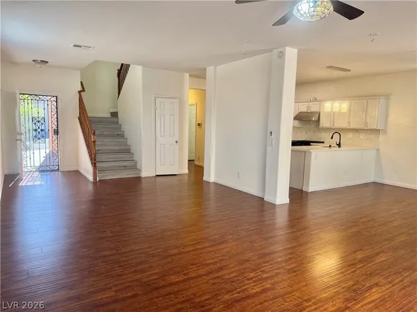 $2,000 | 9310 Winebrook Avenue, Las Vegas, NV 89148