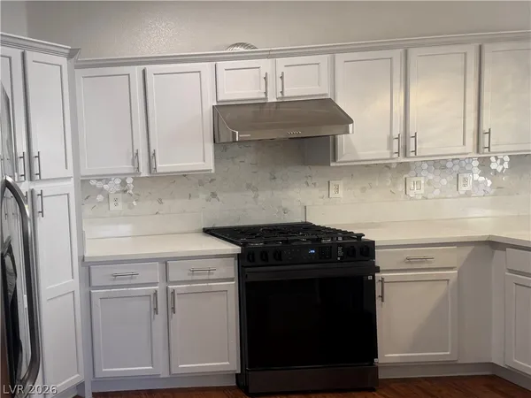 $2,000 | 9310 Winebrook Avenue, Las Vegas, NV 89148