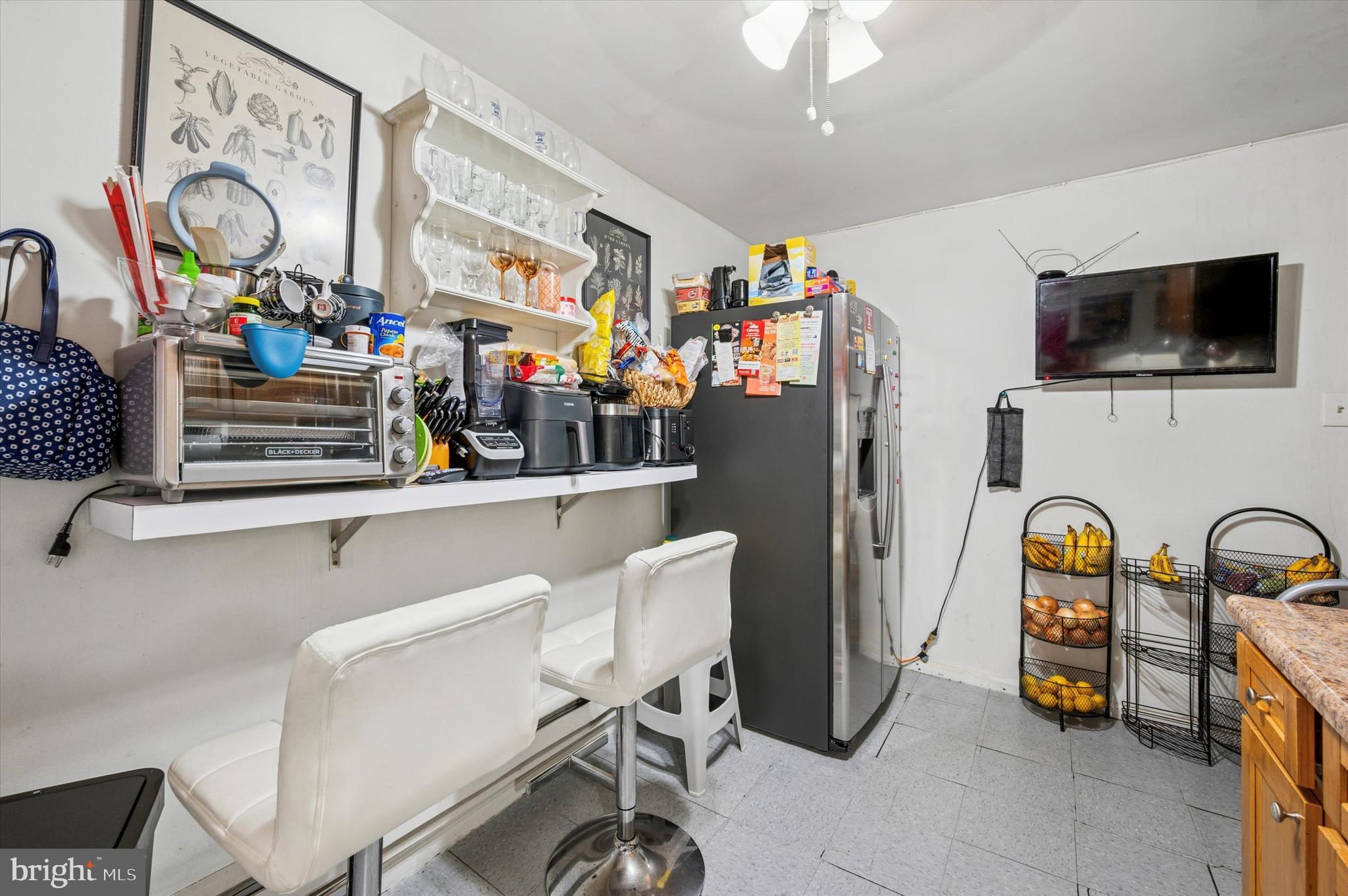 2241 North 8th Street Philadelphia, PA 19133 - Photo 17 of 24