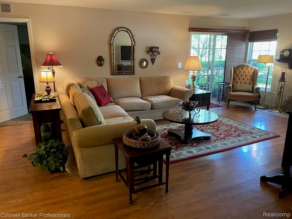 5349 Brookemonte Circle Rochester, MI 48306 - Photo 20 of 44