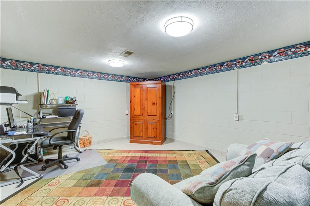 13633 Carey Road Carmel, IN 46033 - Photo 23 of 36 Gallery Image 23