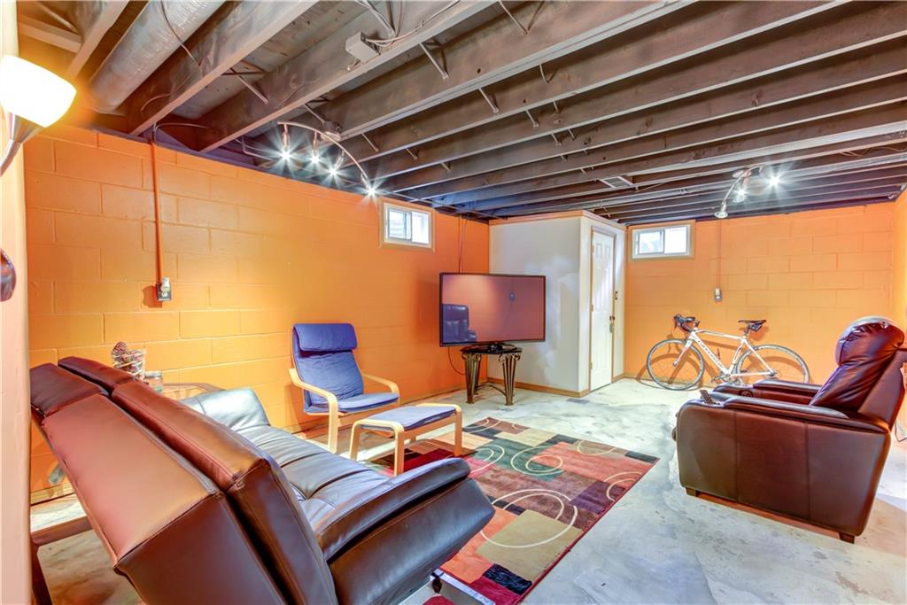 13633 Carey Road Carmel, IN 46033 - Photo 25 of 36 Gallery Image 25
