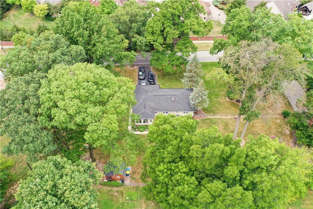 13633 Carey Road Carmel, IN 46033 - Photo 4 of 36 Gallery Image 4