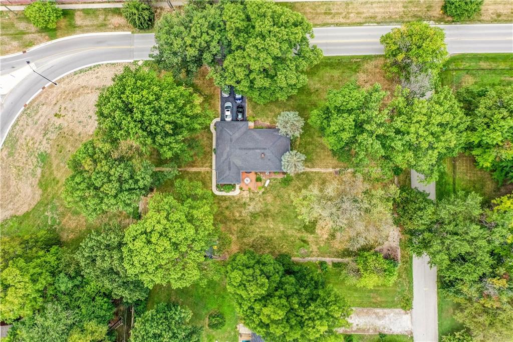 13633 Carey Road Carmel, IN 46033 - Photo 5 of 36 Gallery Image 5