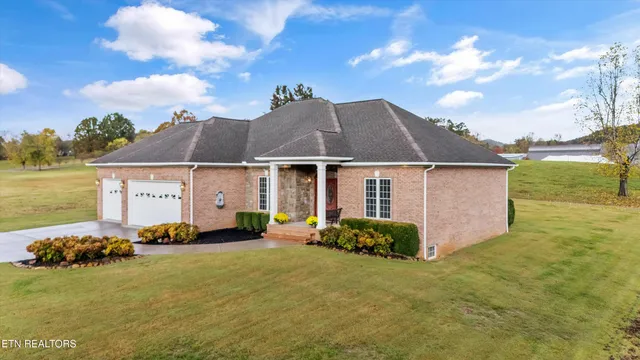 $750,000 | 7613 Powderhorn Trail, Townsend, TN 37882