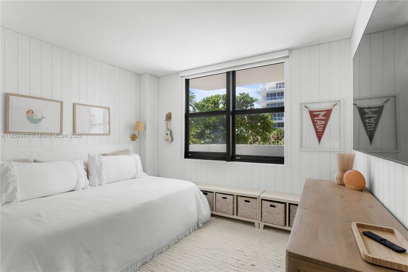 4301 Collins Avenue, Unit 207 Miami Beach, FL 33140 - Photo 22 of 34 a bedroom with a bed and window