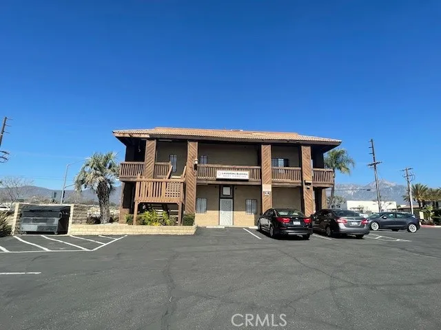 a car parked in front of a building