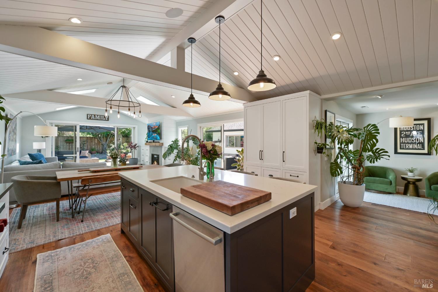 305 Ricardo Road Mill Valley, CA 94941 - Photo 15 of 57