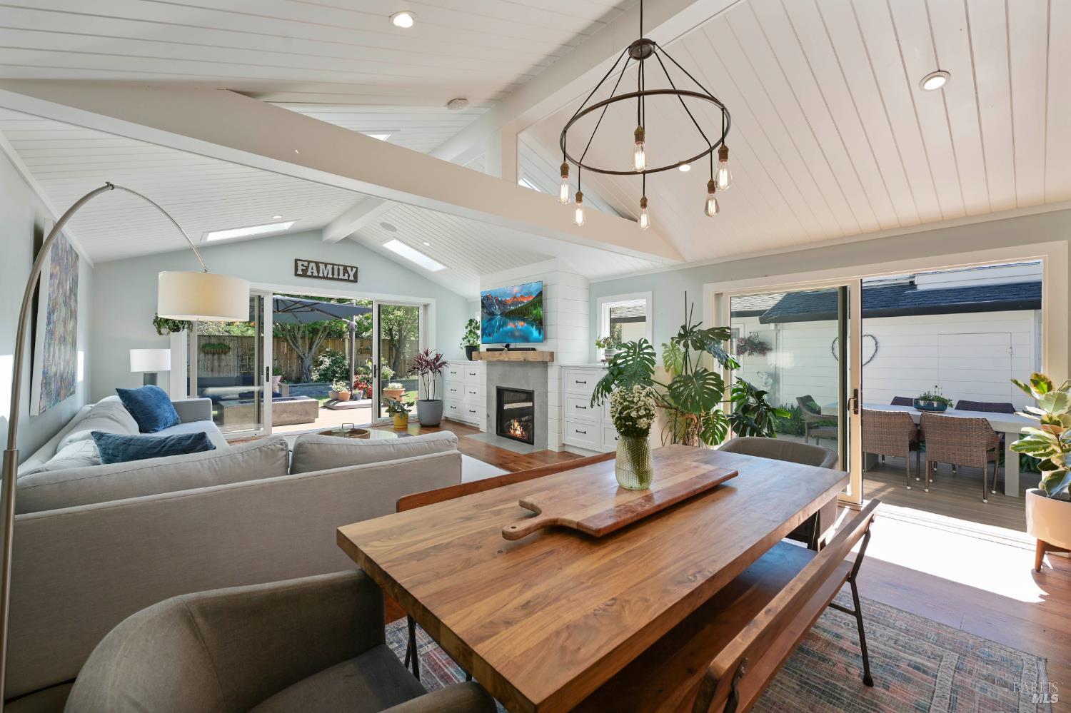 305 Ricardo Road Mill Valley, CA 94941 - Photo 17 of 57