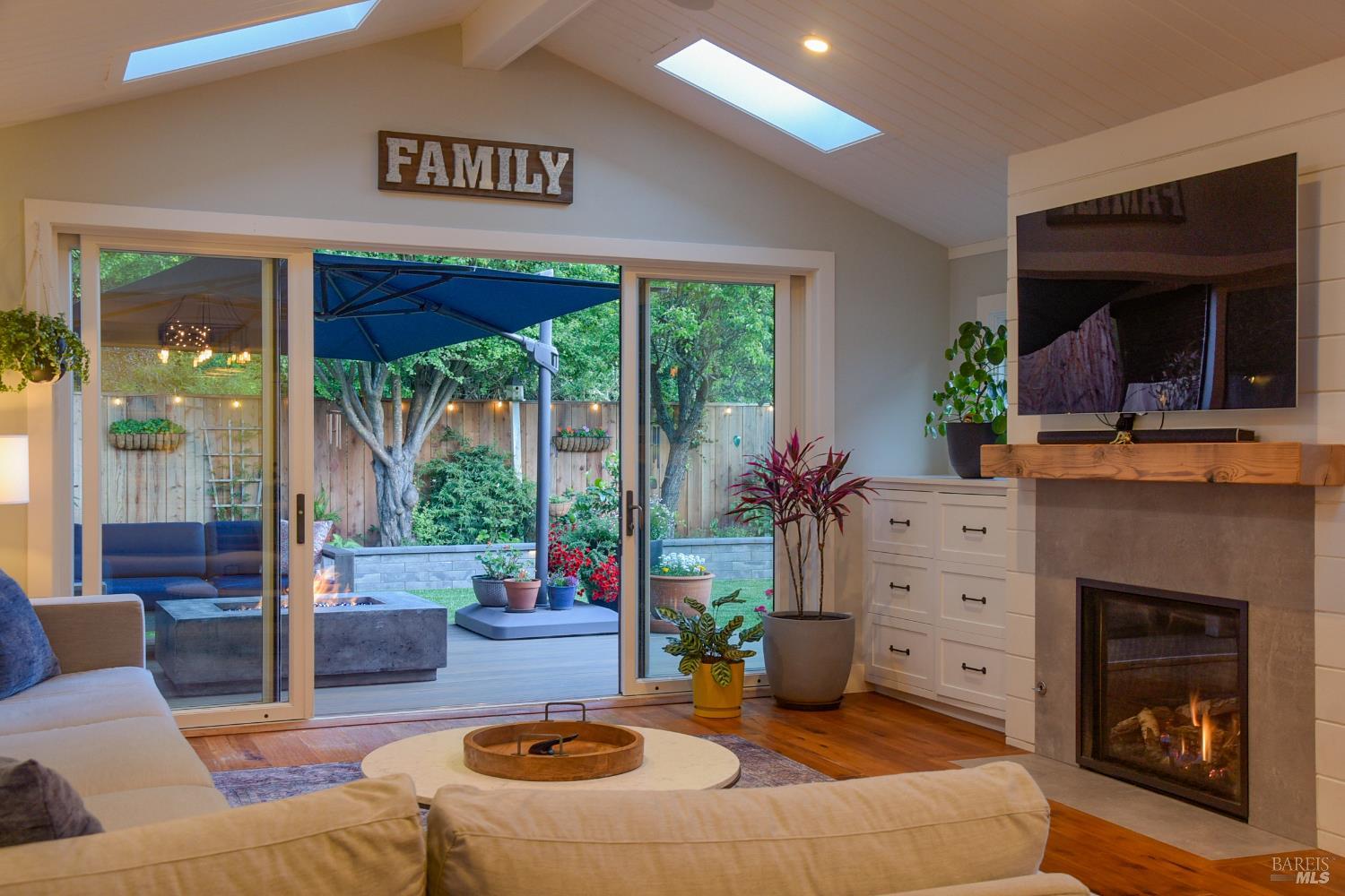 305 Ricardo Road Mill Valley, CA 94941 - Photo 3 of 57