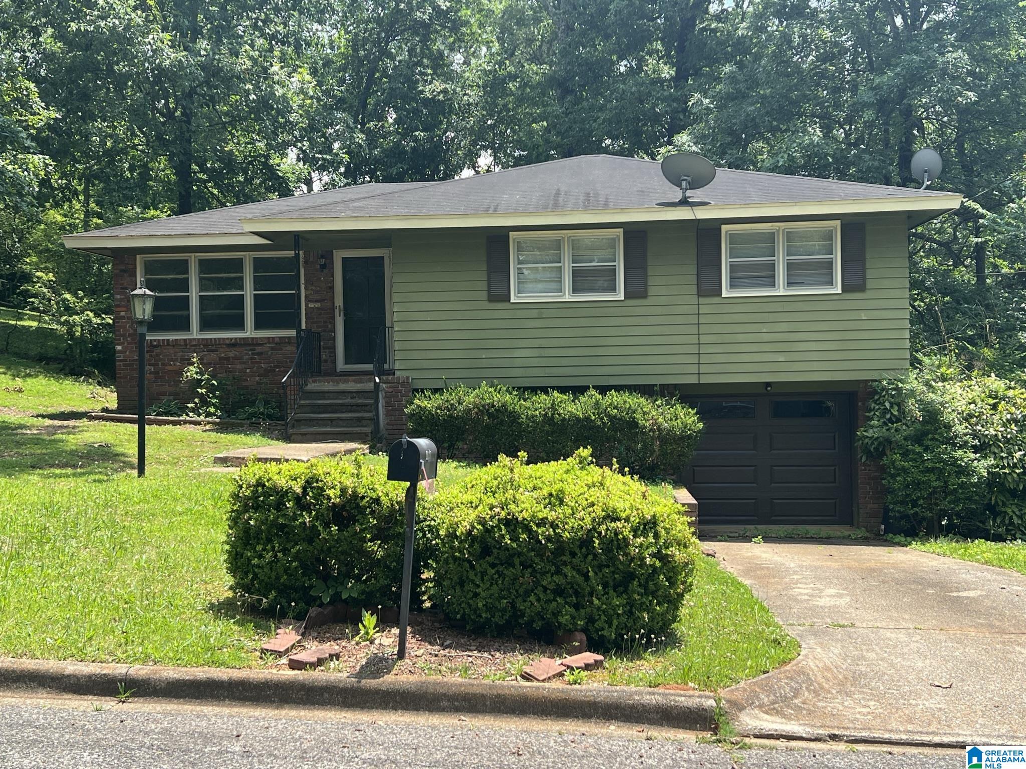 1037 Hagwood Road Birmingham, AL 35235 - Photo 1 of 3