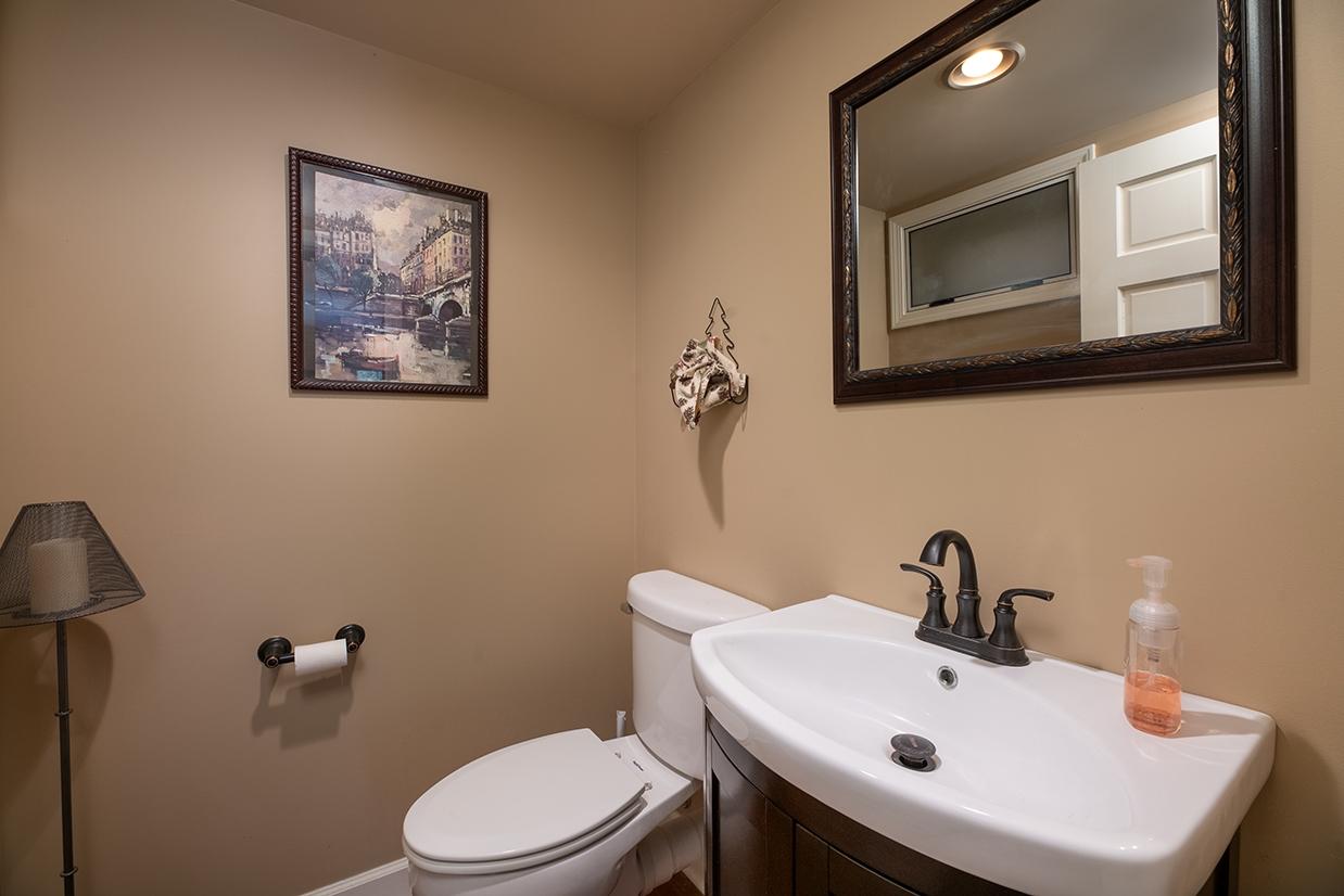 3659 Chain O Lakes Road Eagle River, WI 54521 - Photo 16 of 31 Gallery Image 16