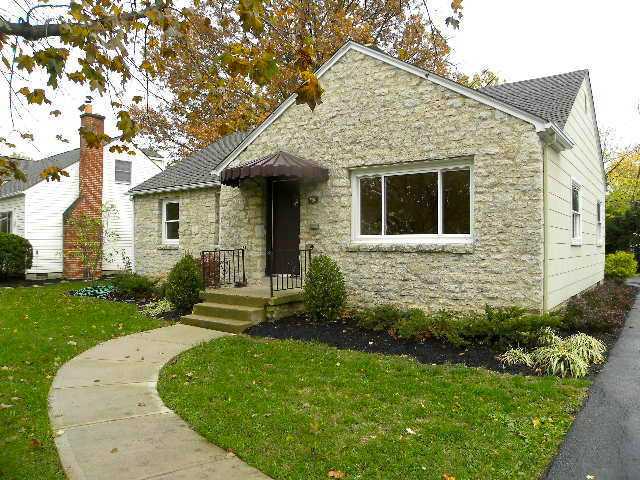 2207 Inchcliff Road Upper Arlington, OH 43221 - Photo 2 of 14