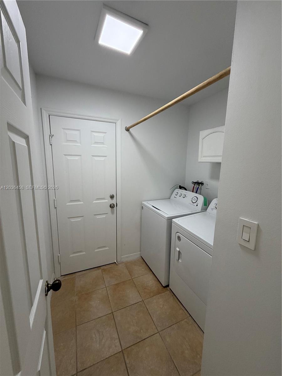 7455 Southwest 162nd Place Miami, FL 33193 - Photo 15 of 34