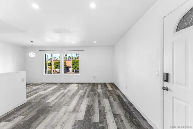 $337,900 | 1641 Pentecost Way, Unit 10, San Diego, CA 92105