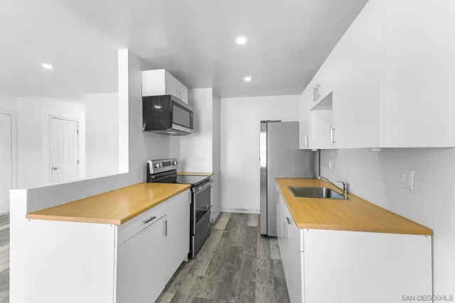 $337,900 | 1641 Pentecost Way, Unit 10, San Diego, CA 92105