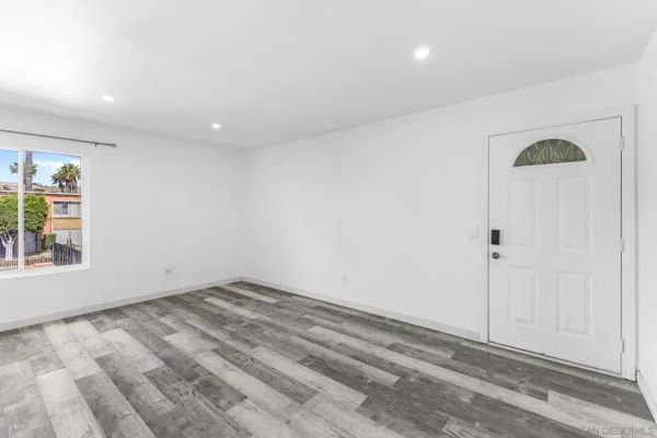 $309,900 | 1641 Pentecost Way, Unit 10, San Diego, CA 92105