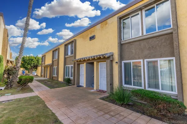$309,900 | 1641 Pentecost Way, Unit 10, San Diego, CA 92105