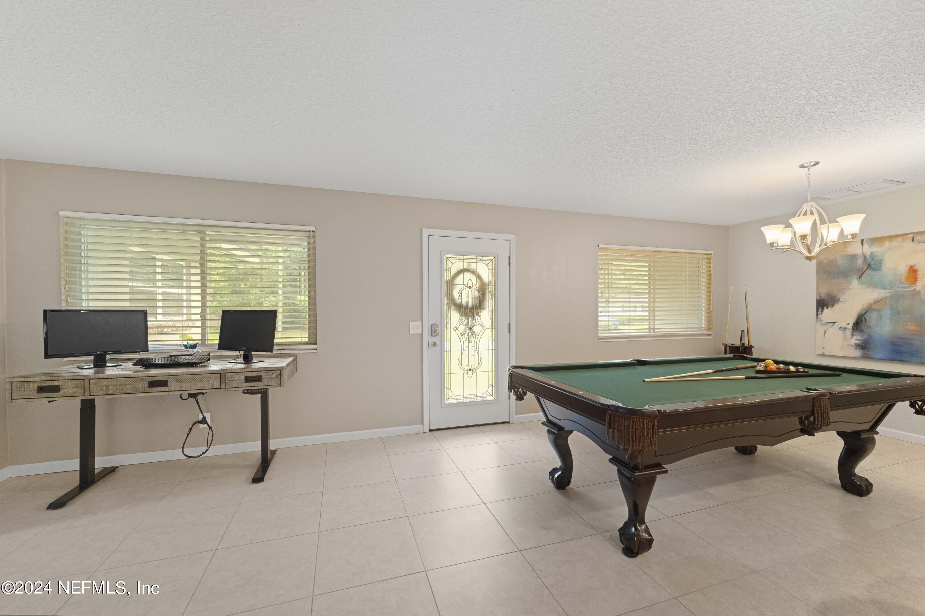 7718 Cayman Road Jacksonville, FL 32216 - Photo 3 of 32 Entry/Dining room