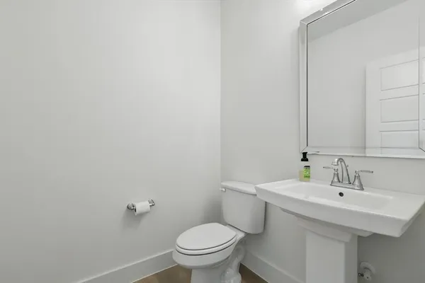 $2,600 | 1741 West Cantey Street, Fort Worth, TX 76110